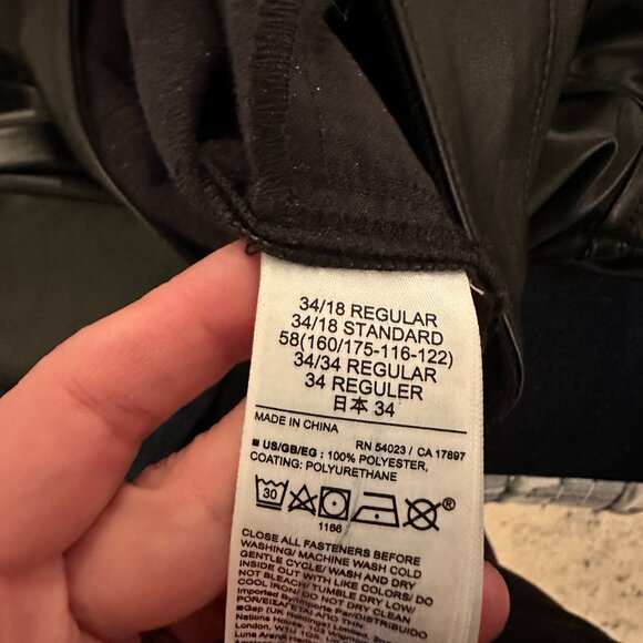 Gap Vintage Slim High Rise Vegan Leather Pants -- Black -- 18/34 - Picture 6 of 7